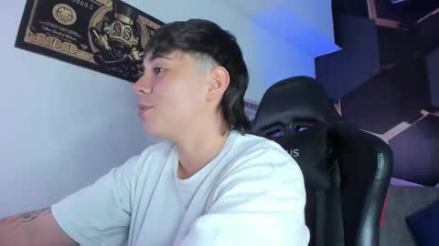 Snapshot of abbysmiitth_ chatting on October 2025 07:33:01 PM Abby Smith online show from October 2025 07:33:01 PM