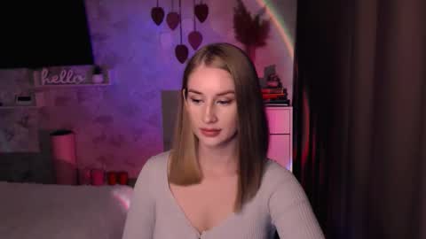 Anna online show from October 2025 07:13:01 PM