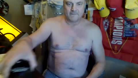 Snapshot of aboringguy chatting on January 2025 05:15:02 PM aboringguy online show from January 2025 05:15:02 PM