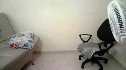 Snapshot of abril__ass chatting on October 2025 04:14:02 PM abril__ass online show from October 2025 04:14:02 PM