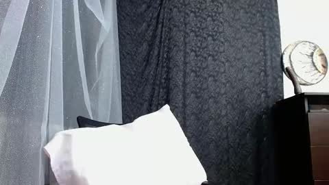 abril_bianchi online show from October 2025 03:01:02 AM