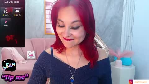 abril_ch_ online show from December 2024 02:08:02 PM