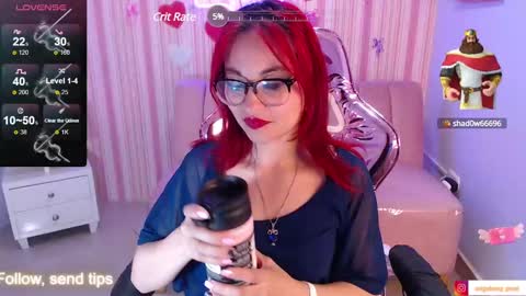 abril_ch_ online show from January 2025 01:49:02 PM