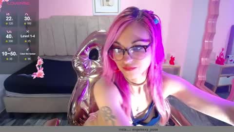 abril_ch_ online show from October 2025 10:38:01 AM