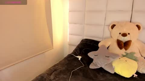 Abril online show from February 2025 06:47:02 PM