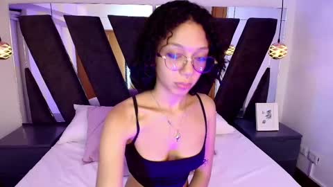  Abril  online show from February 2025 11:34:01 PM