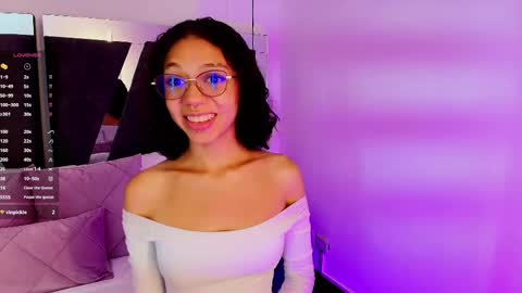  Abril  online show from March 2025 08:00:01 PM