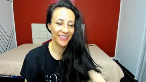 Snapshot of abrillee1 chatting on December 2024 08:00:02 AM ABRIL online show from December 2024 08:00:02 AM