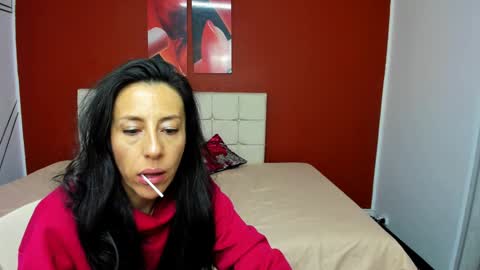 Snapshot of abrillee1 chatting on January 2025 09:17:01 AM ABRIL online show from January 2025 09:17:01 AM