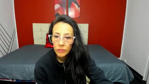 Snapshot of abrillee1 chatting on February 2025 08:00:01 PM ABRIL online show from February 2025 08:00:01 PM