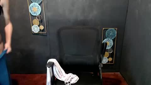 Snapshot of absolutelyselfsucker69 chatting on October 2025 12:23:02 PM Miss Sophie online show from October 2025 12:23:02 PM