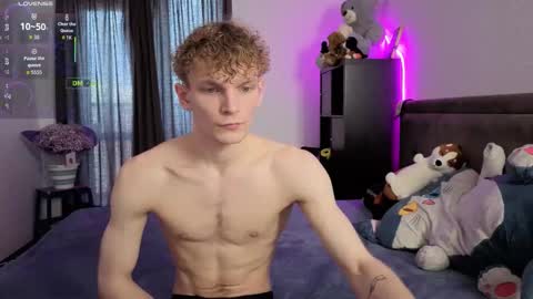 adam_chriss online show from October 2025 07:53:01 AM