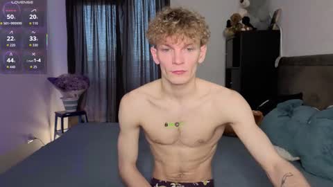 adam_chriss online show from October 2025 09:10:01 AM