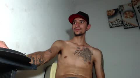 Adam Hot01 online show from September 2025 04:15:01 AM