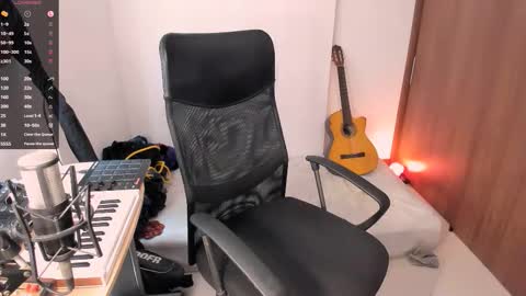  Adam online show from October 2025 04:18:01 PM