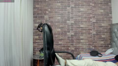 Snapshot of adamcoox chatting on December 2024 01:54:02 PM Adam online show from December 2024 01:54:02 PM