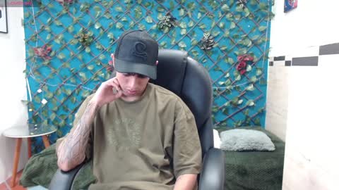 Snapshot of adamcoox chatting on January 2025 07:40:01 PM Adam online show from January 2025 07:40:01 PM