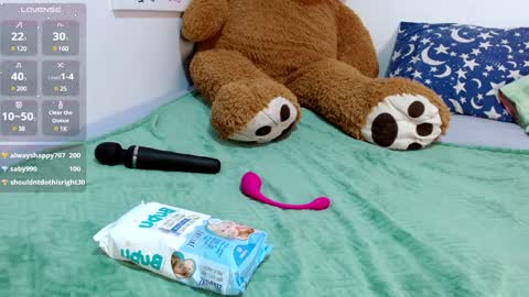 ADAMS Y NIKI online show from February 2025 06:54:01 AM