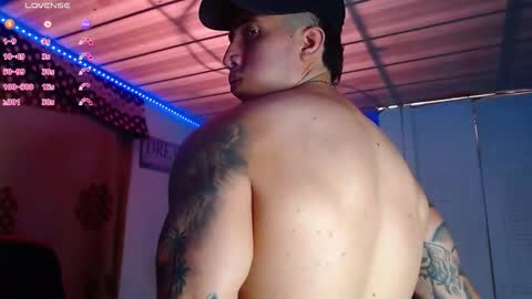 Snapshot of adan_hudson chatting on November 2025 04:18:02 PM Anderson online show from November 2025 04:18:02 PM