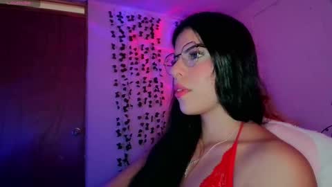 Adara online show from October 2025 06:39:01 PM