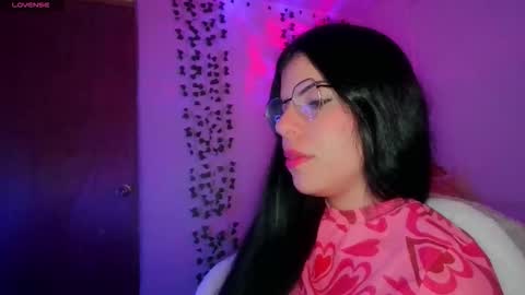 Adara online show from October 2025 07:03:01 PM