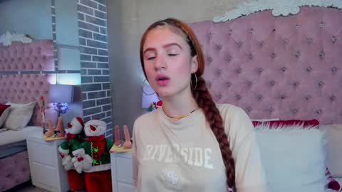 Snapshot of adelainebest chatting on December 2024 03:47:02 AM Adelaine online show from December 2024 03:47:02 AM