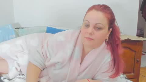 Snapshot of adelamilfsexy chatting on February 2025 02:57:01 PM izabellamilf online show from February 2025 02:57:01 PM