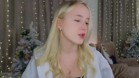 Snapshot of adele_armas chatting on December 2024 06:38:02 PM Adele online show from December 2024 06:38:02 PM