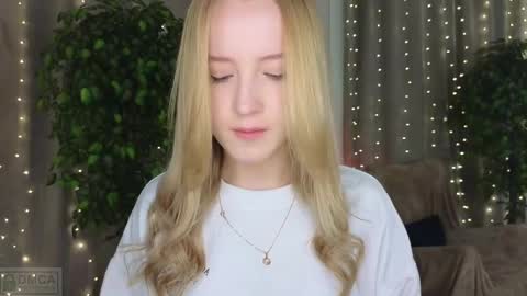 Snapshot of adele_armas chatting on February 2025 06:23:02 PM Adele online show from February 2025 06:23:02 PM