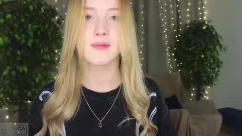 Snapshot of adele_armas chatting on February 2025 09:58:01 PM Adele online show from February 2025 09:58:01 PM
