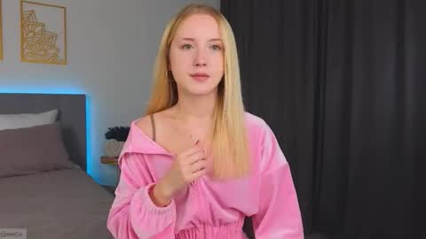 Snapshot of adele_armas chatting on September 2025 10:34:02 PM Adele online show from September 2025 10:34:02 PM