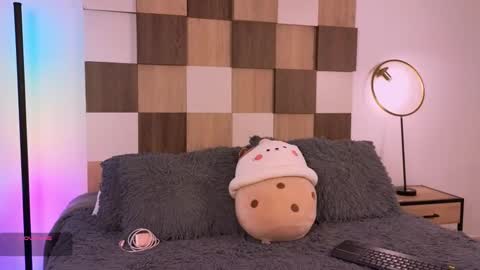 Snapshot of adele_carter_ chatting on October 2025 12:27:01 PM Andrea online show from October 2025 12:27:01 PM