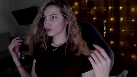 Snapshot of adeleshinem chatting on February 2025 05:30:02 AM Adele Shine online show from February 2025 05:30:02 AM