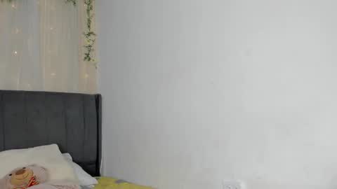 Adeline online show from February 2025 08:45:01 PM