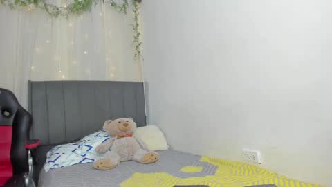 Adeline online show from March 2025 11:33:01 PM