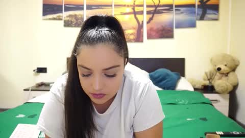 Adellineee online show from October 2025 08:51:02 PM