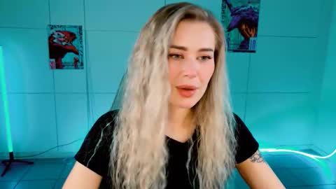 Adel online show from October 2025 01:09:02 PM