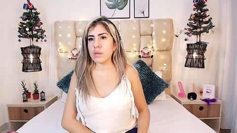 Snapshot of adharasmithh chatting on January 2025 09:05:01 PM AdharaSmithh online show from January 2025 09:05:01 PM