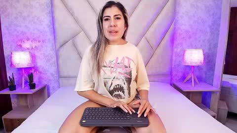 Snapshot of adharasmithh chatting on February 2025 09:06:02 PM AdharaSmithh online show from February 2025 09:06:02 PM