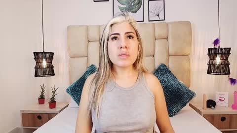 Snapshot of adharasmithh chatting on February 2025 02:06:02 AM AdharaSmithh online show from February 2025 02:06:02 AM