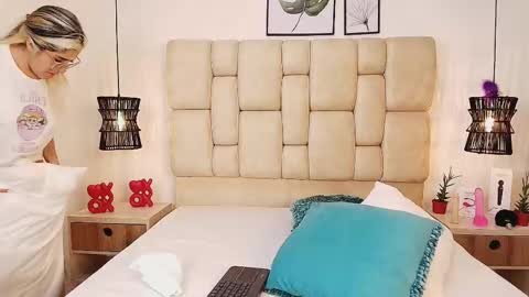 Snapshot of adharasmithh chatting on February 2025 08:41:01 PM AdharaSmithh online show from February 2025 08:41:01 PM