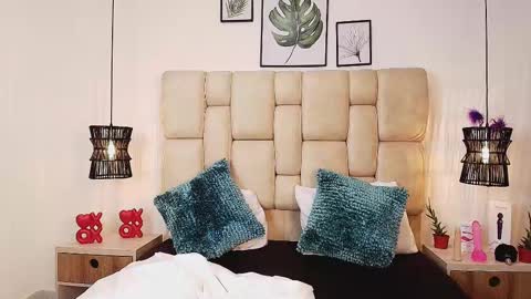 Snapshot of adharasmithh chatting on February 2025 05:53:01 AM AdharaSmithh online show from February 2025 05:53:01 AM