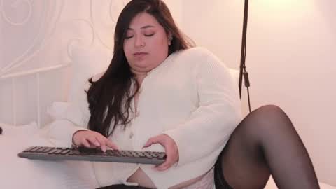 adia_ online show from February 2025 05:41:01 AM