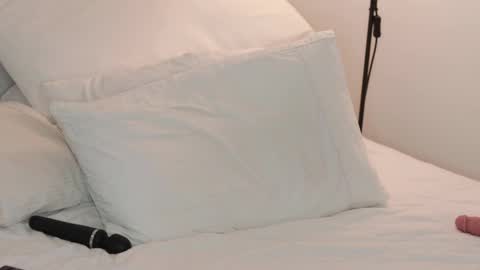adia_ online show from March 2025 06:59:02 AM