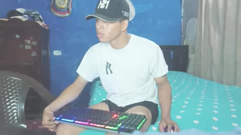 Adonis online show from December 2025 08:58:01 PM