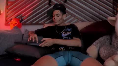 Snapshot of adonis_wb chatting on October 2025 10:32:01 PM adonis_wb online show from October 2025 10:32:01 PM