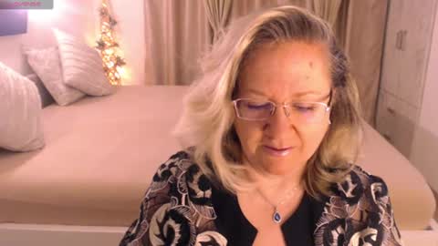 Snapshot of adrena_ chatting on January 2025 04:54:02 AM Cryna online show from January 2025 04:54:02 AM