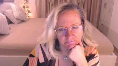 Snapshot of adrena_ chatting on January 2025 02:52:01 PM Cryna online show from January 2025 02:52:01 PM