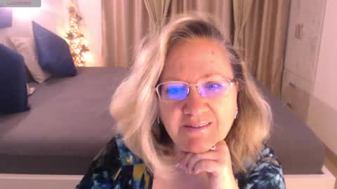 Snapshot of adrena_ chatting on January 2025 05:40:02 AM Cryna online show from January 2025 05:40:02 AM