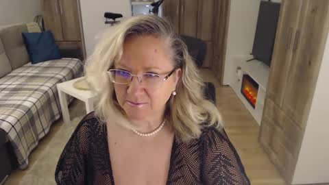 Snapshot of adrena_ chatting on February 2025 02:28:02 AM Cryna online show from February 2025 02:28:02 AM